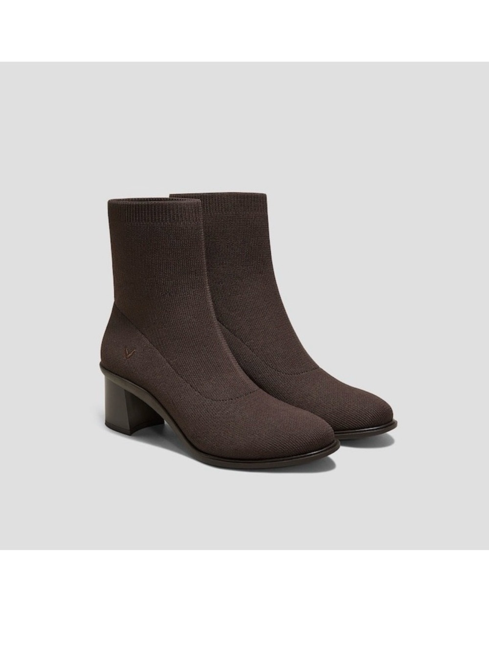 VIVAIA Ankle boots with comfortable heel and almond toe
Chocolate EU/41 US/9.5
